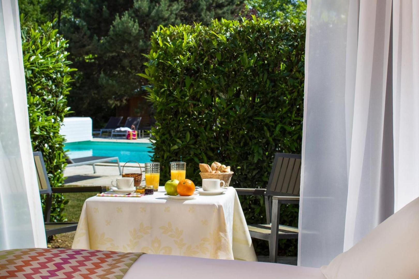 Le Dracy Hotel Et Spa Esterno foto